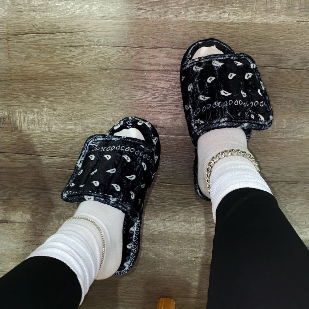 SOLD- BRAND NEW- Paisley Platform Slippers